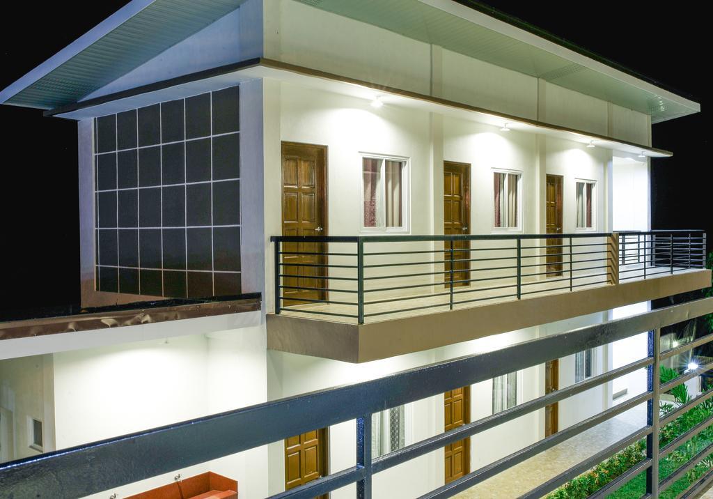 Alberto's By DJ Seungli Silang Exterior foto