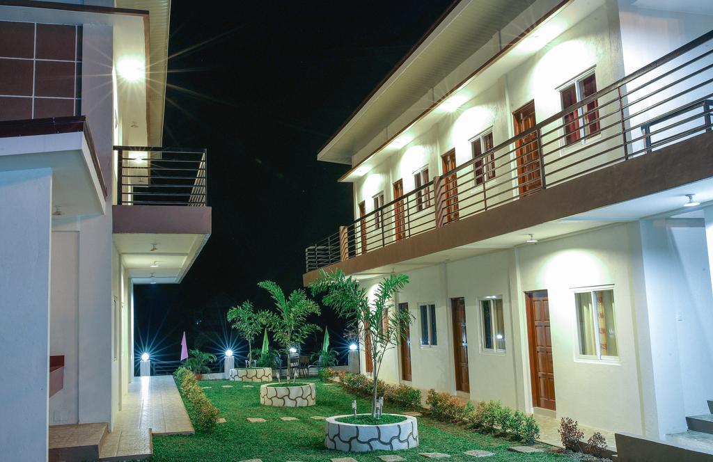 Alberto's By DJ Seungli Silang Exterior foto